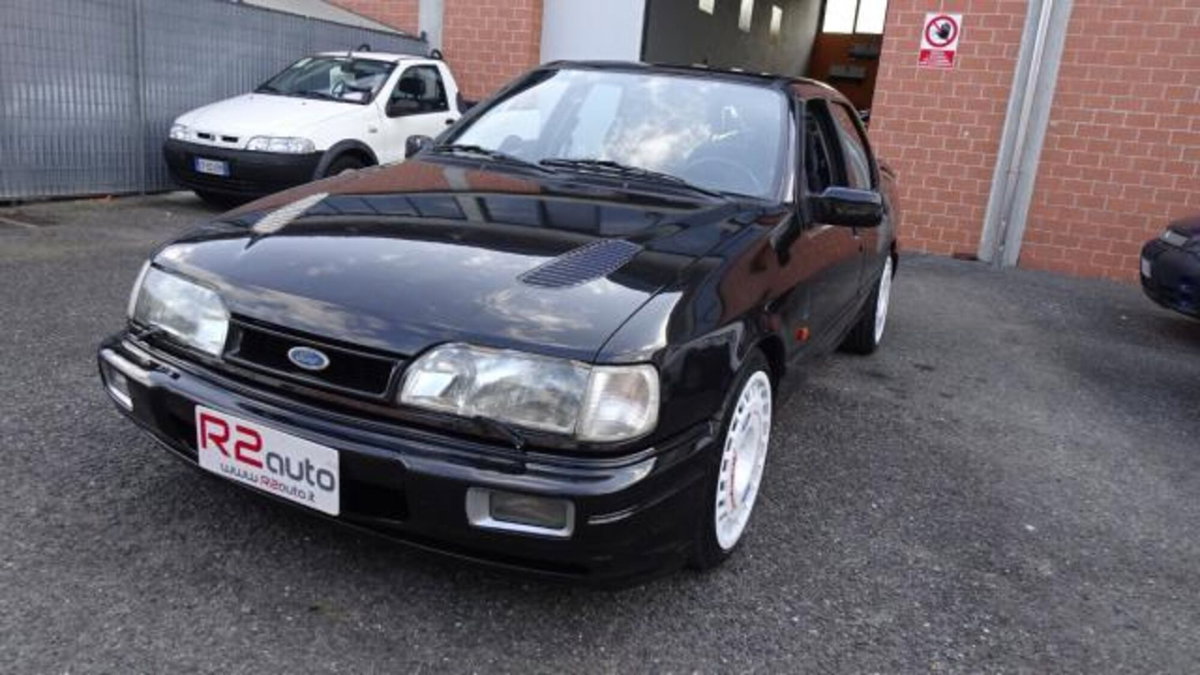 Ford Sierra 4 porte 4x4 Cosworth (3)
