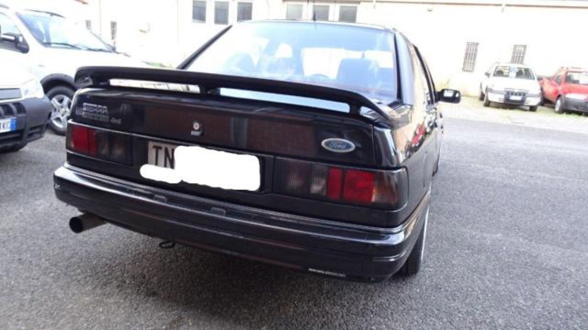 Ford Sierra 4 porte 4x4 Cosworth (8)