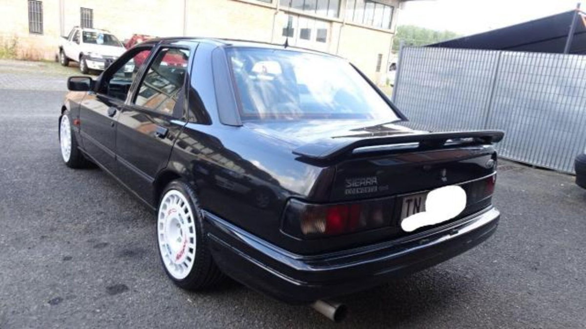 Ford Sierra 4 porte 4x4 Cosworth (9)