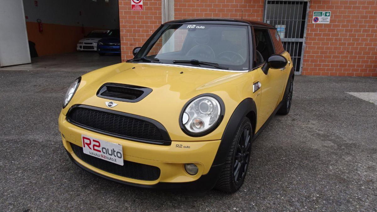 MINI Mini 1.6 16V Cooper S (2)