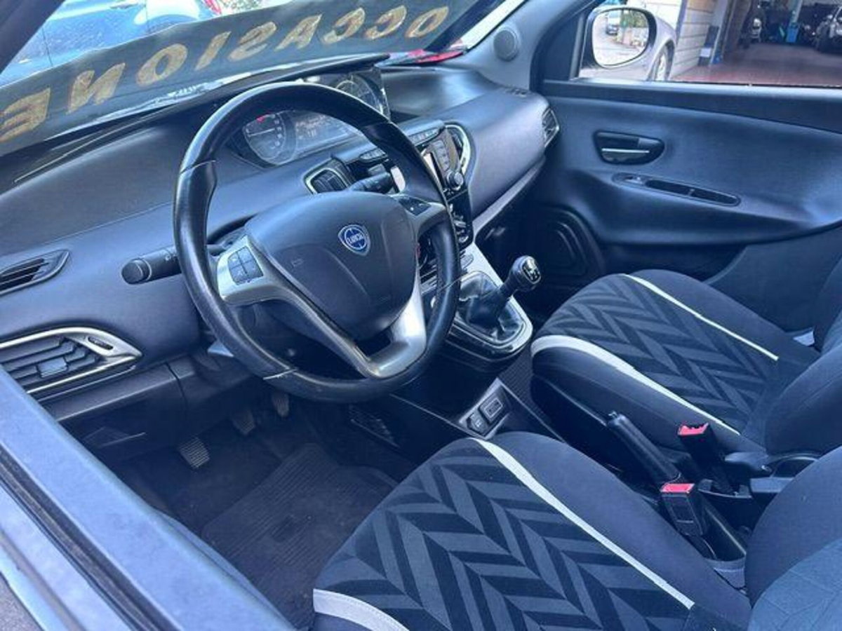 Lancia Ypsilon 1.3 MJT 16V 95 CV 5 porte S&S Opening Edition (5)