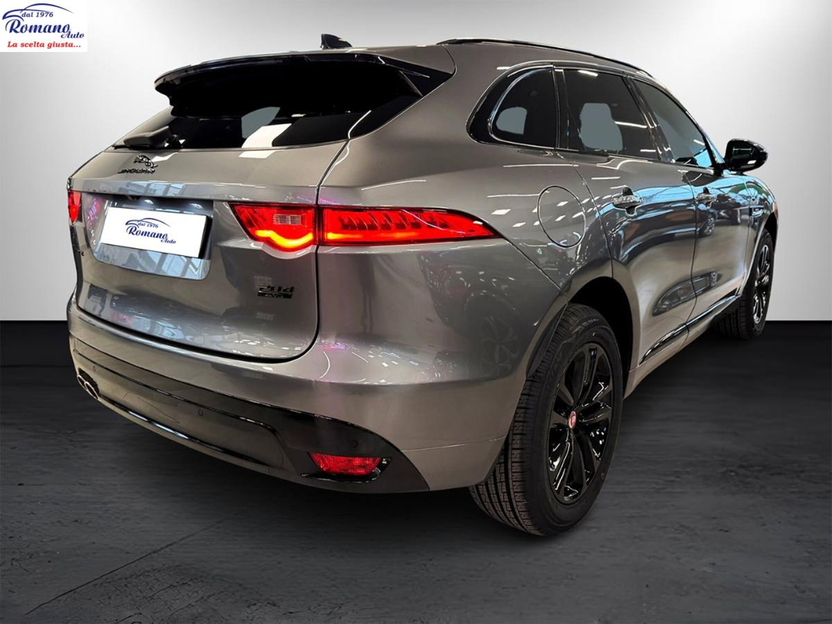 Jaguar F-Pace 2.0 D 180 CV AWD aut. R-Sport Black Edition (4)