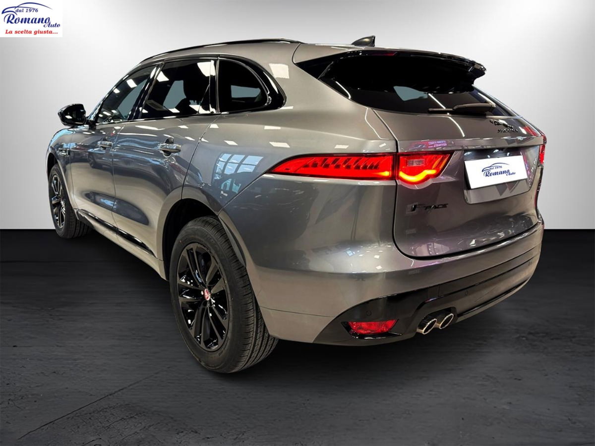 Jaguar F-Pace 2.0 D 180 CV AWD aut. R-Sport Black Edition (5)