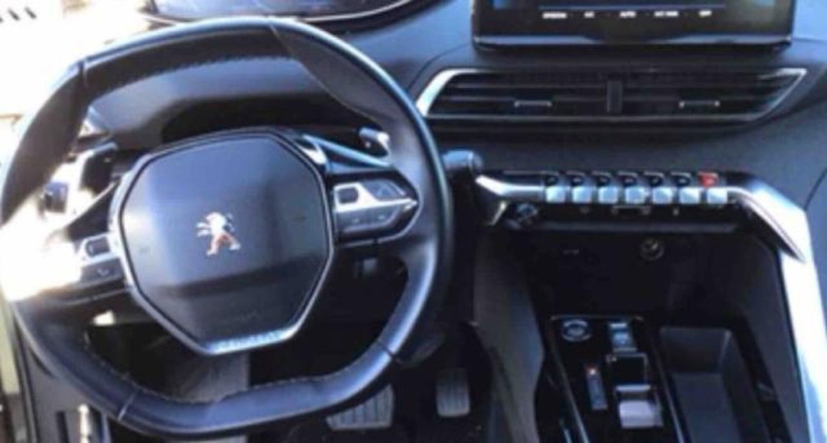 Peugeot 3008 BlueHDi 130 S&S EAT8 Allure Pack (3)