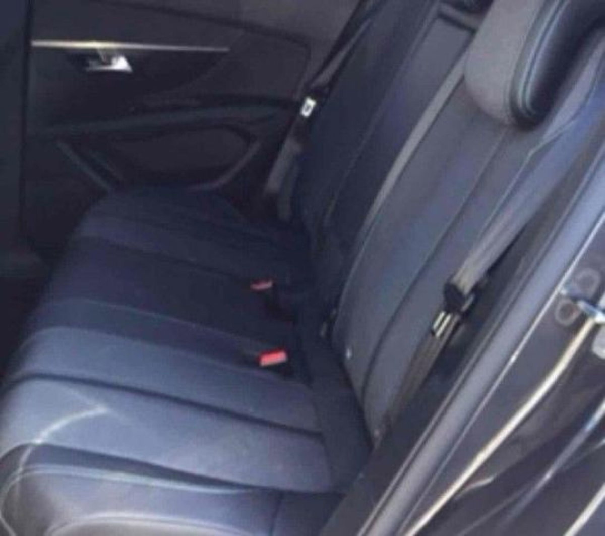 Peugeot 3008 BlueHDi 130 S&S EAT8 Allure Pack (4)