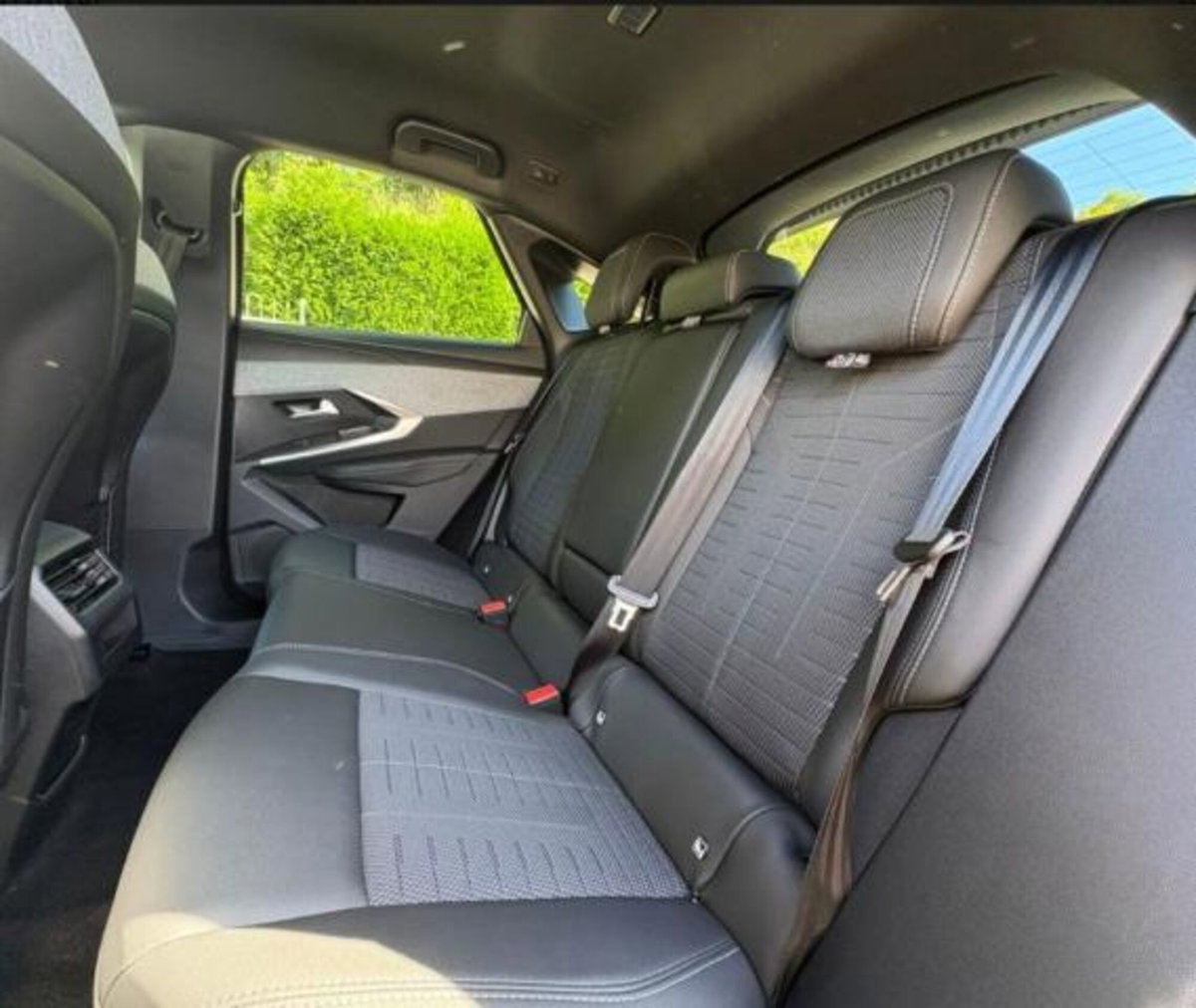 Peugeot 3008 1.2 hybrid GT 145cv e-dcs6 (5)