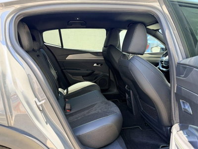 Peugeot 408 58,2 kWh GT (12)