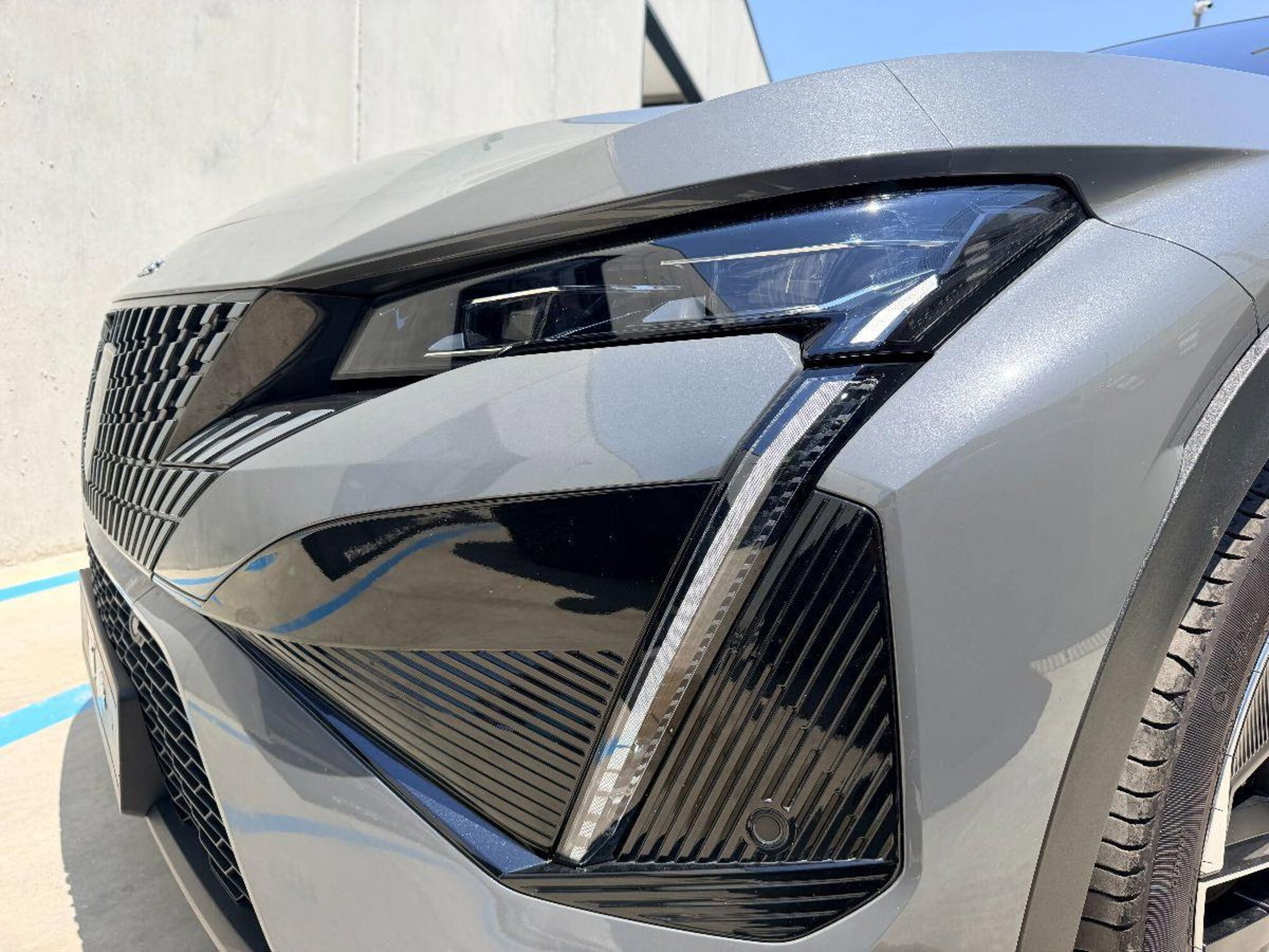Peugeot 408 58,2 kWh GT (5)