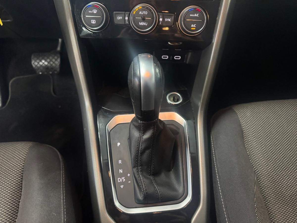Volkswagen T-Roc 2.0 TDI SCR 150 CV DSG Business BlueMotion Technology (14)