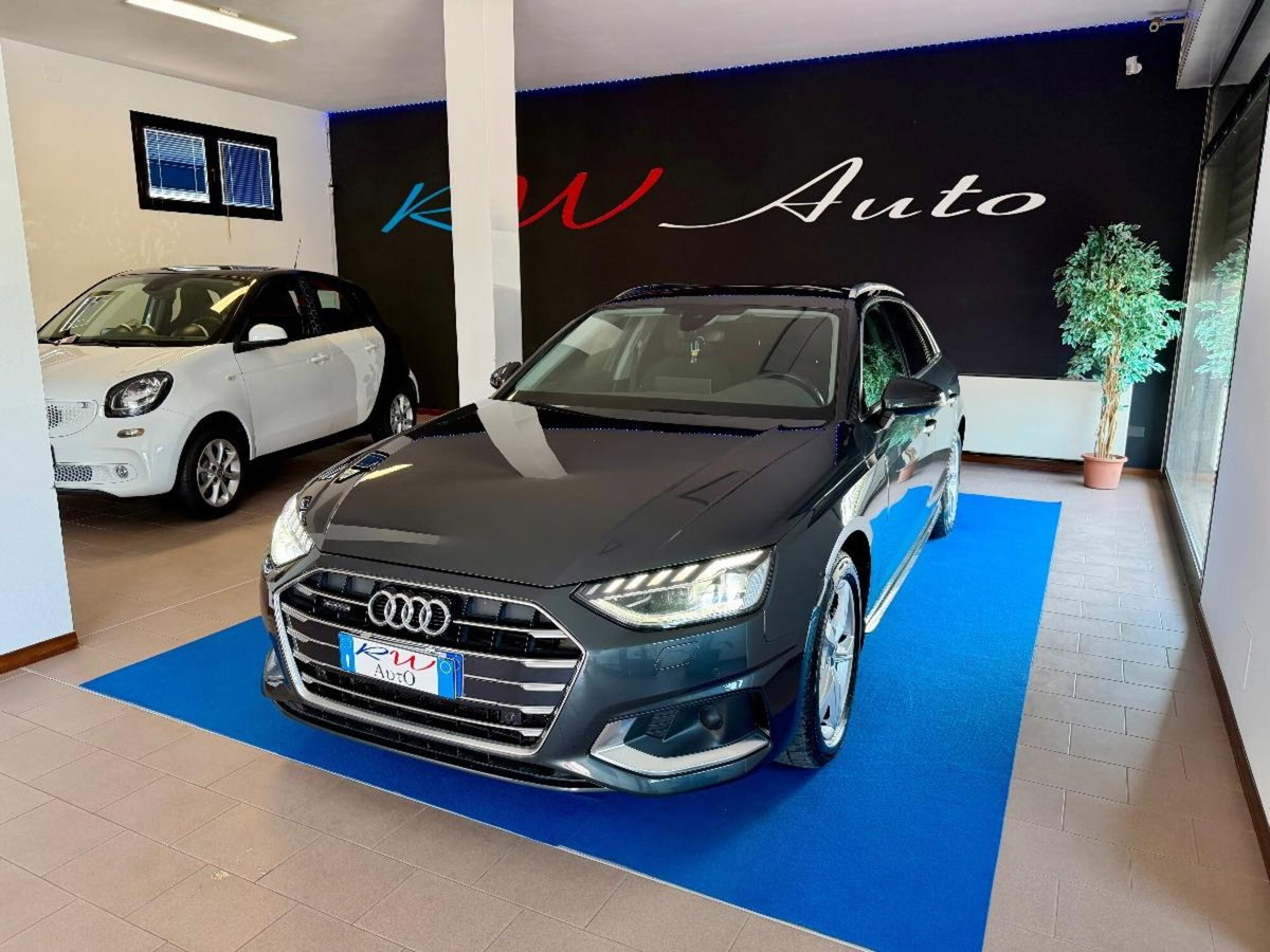 Audi A4 40 TDI quattro S tronic Business