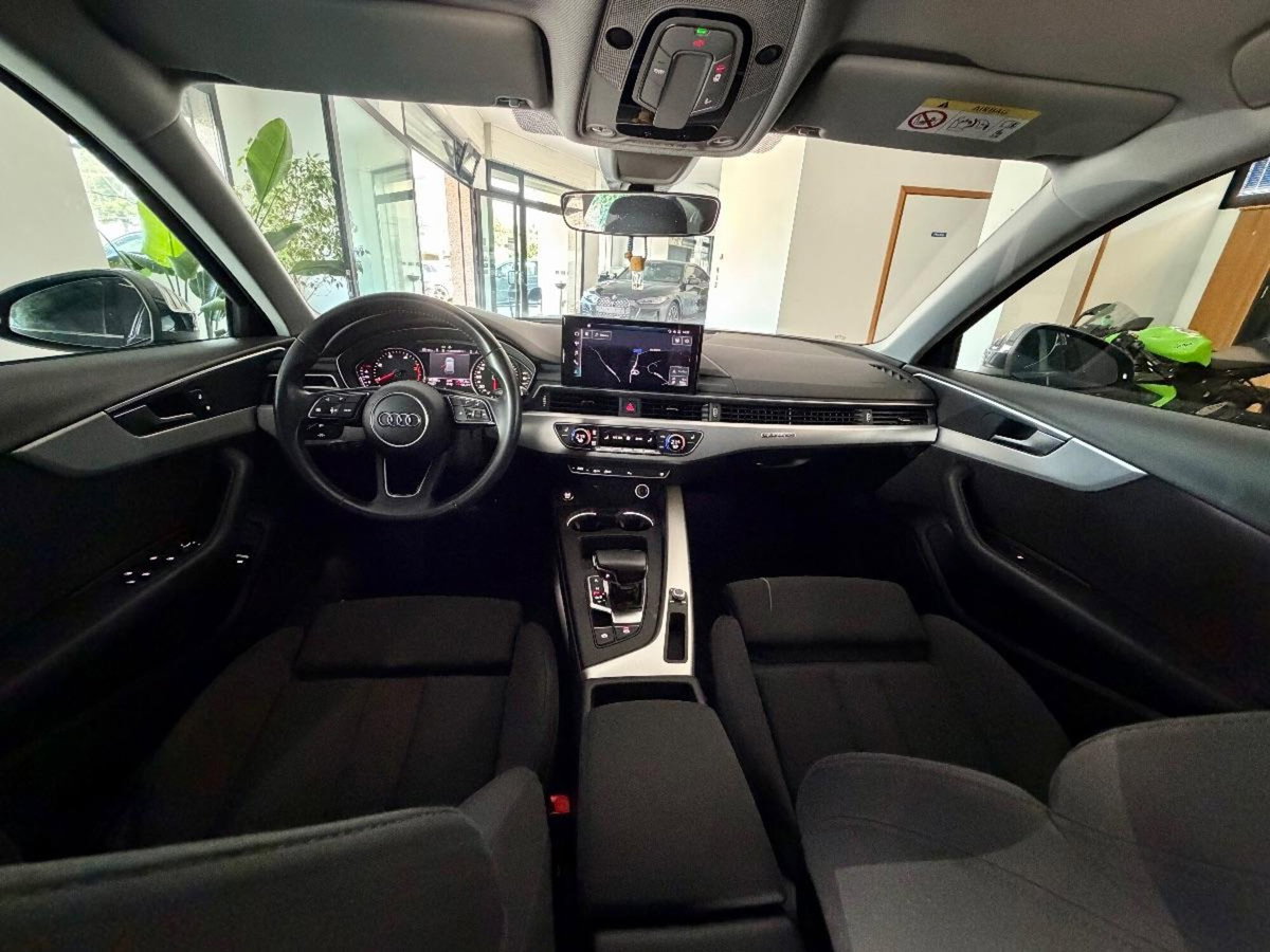 Audi A4 40 TDI quattro S tronic Business (13)