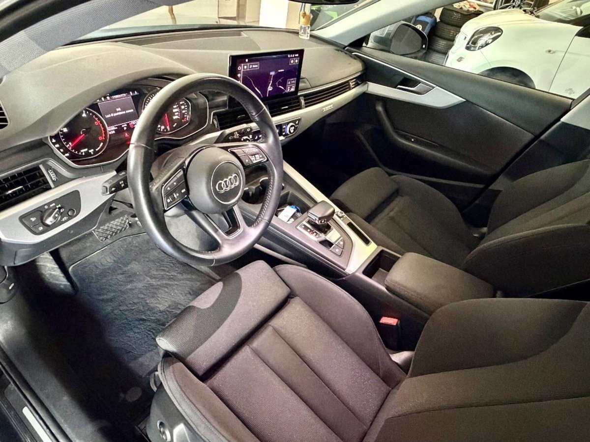 Audi A4 40 TDI quattro S tronic Business (14)