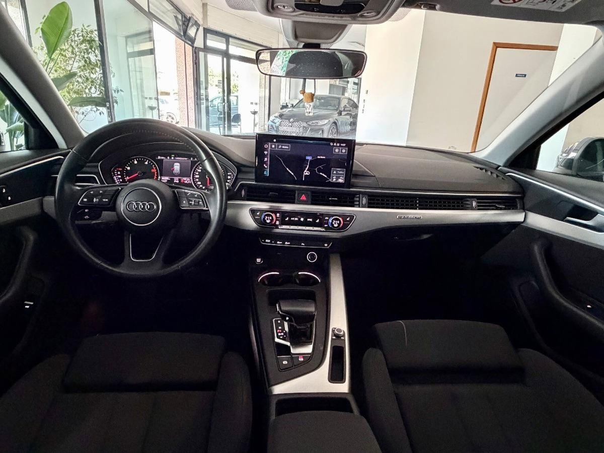 Audi A4 40 TDI quattro S tronic Business (9)