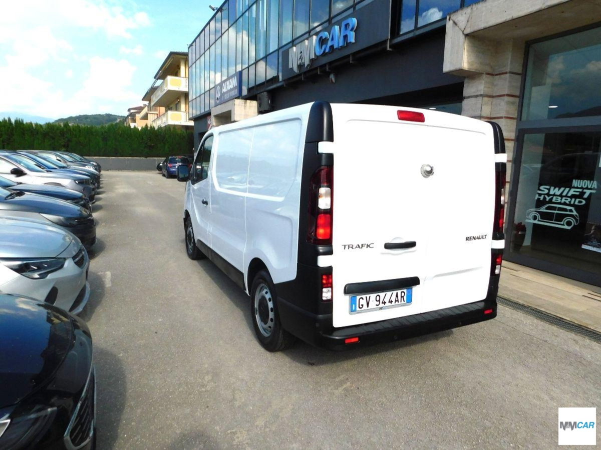 Renault Trafic Furgone T27 2.0 dCi 150CV PC-TN Furgone Energy Ice (4)