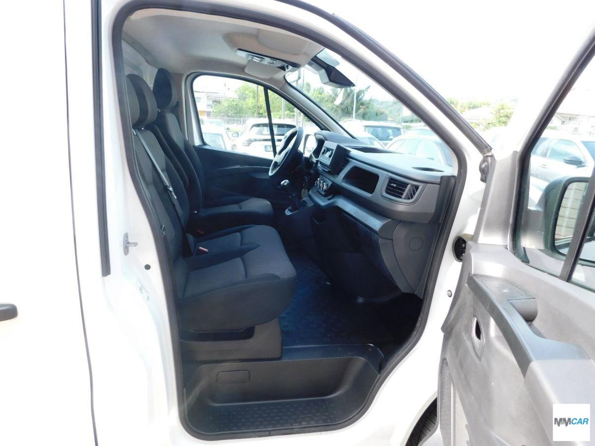 Renault Trafic Furgone T27 2.0 dCi 150CV PC-TN Furgone Energy Ice (5)