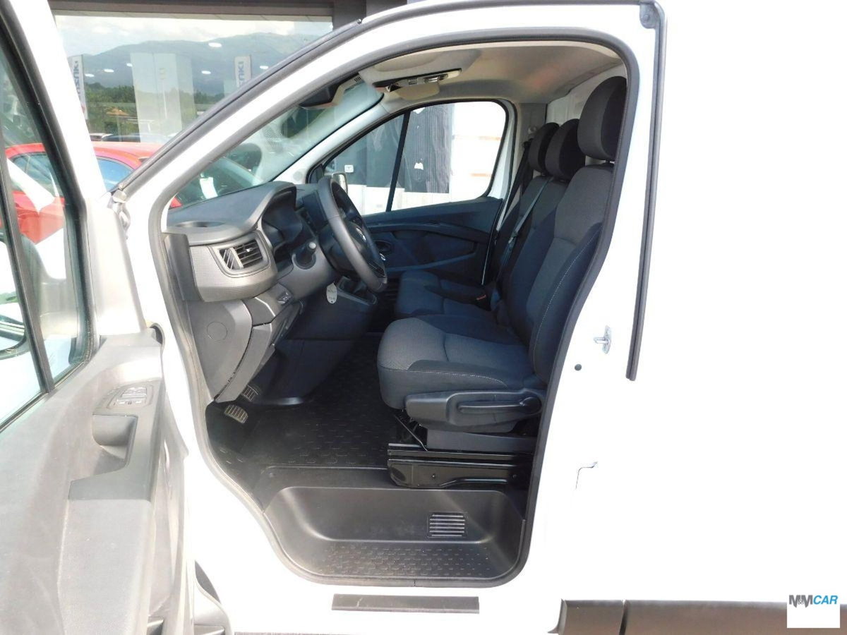 Renault Trafic Furgone T27 2.0 dCi 150CV PC-TN Furgone Energy Ice (6)