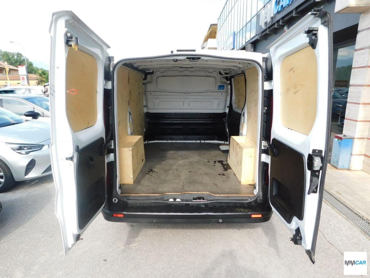 Renault Trafic Furgone T27 2.0 dCi 150CV PC-TN Furgone Energy Ice (8)