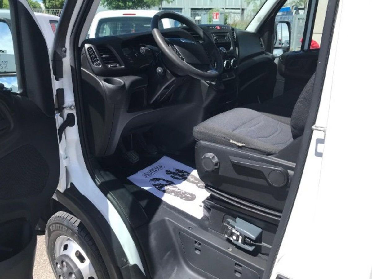 Iveco Daily Telaio 35C14 BTor 2.3 HPT PLM-RG Cabinato (10)
