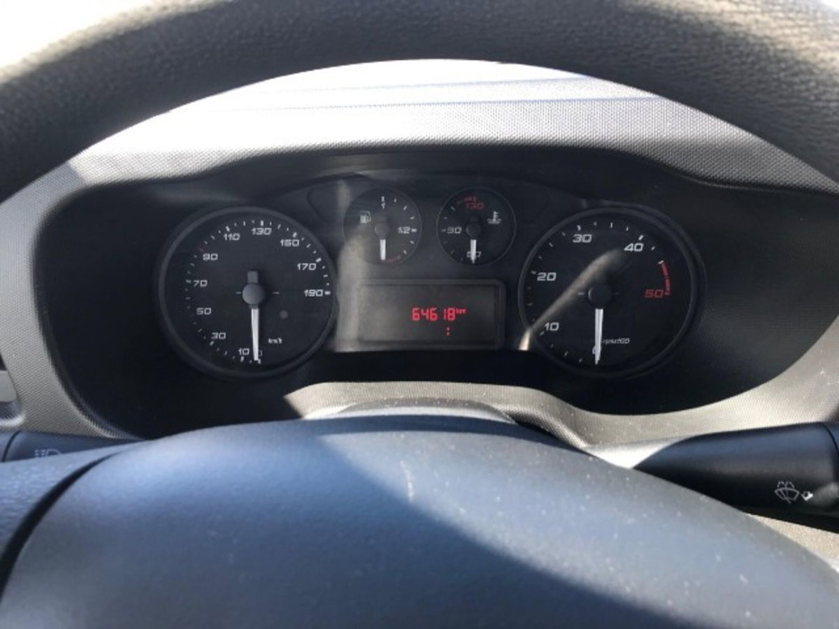 Iveco Daily Telaio 35C14 BTor 2.3 HPT PLM-RG Cabinato (12)