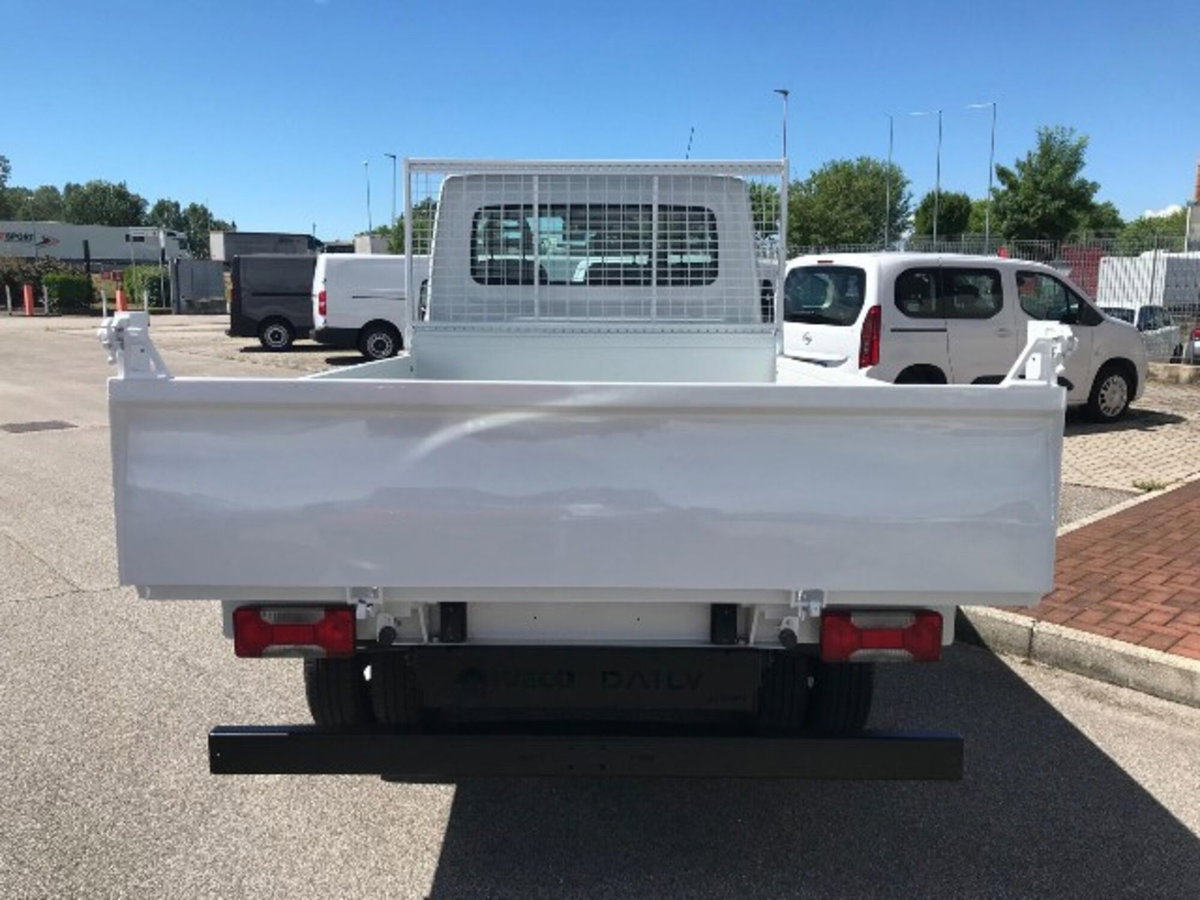 Iveco Daily Telaio 35C14 BTor 2.3 HPT PLM-RG Cabinato (5)