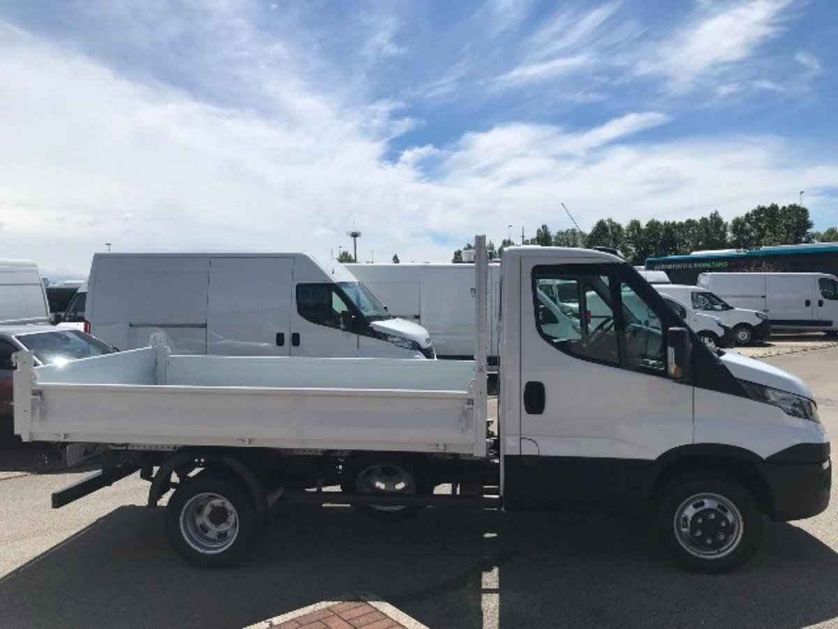 Iveco Daily Telaio 35C14 BTor 2.3 HPT PLM-RG Cabinato (7)