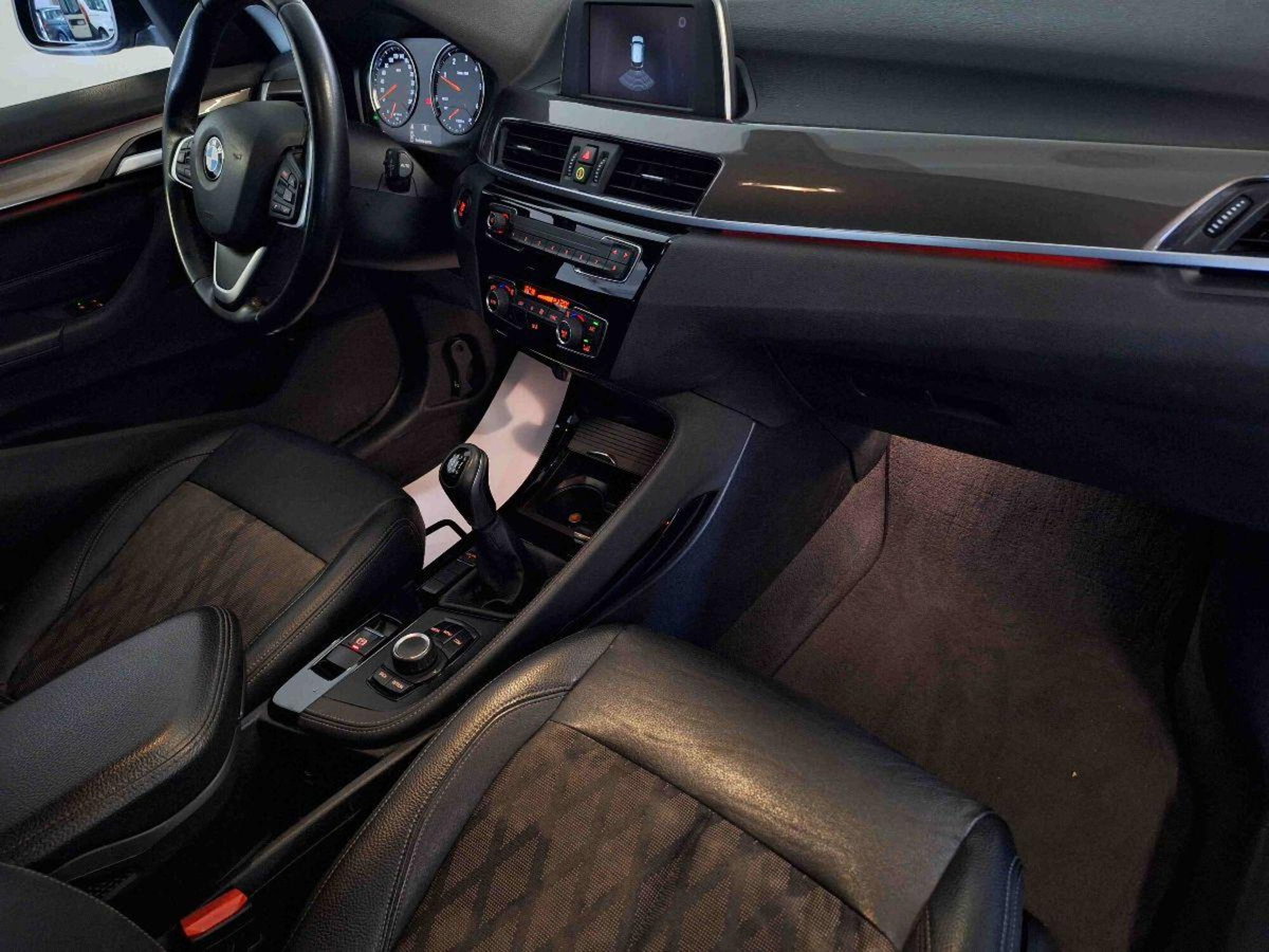 BMW X1 sDrive16d xLine Plus (11)