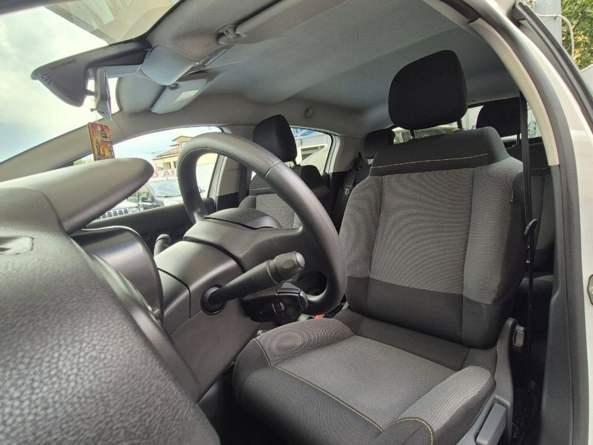 Citroen C3 BlueHDi 100 S&S Feel Pack (17)