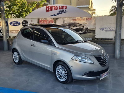 Lancia Ypsilon 0.9 TwinAir 85 CV 5 porte S&S DFN Platinum usata