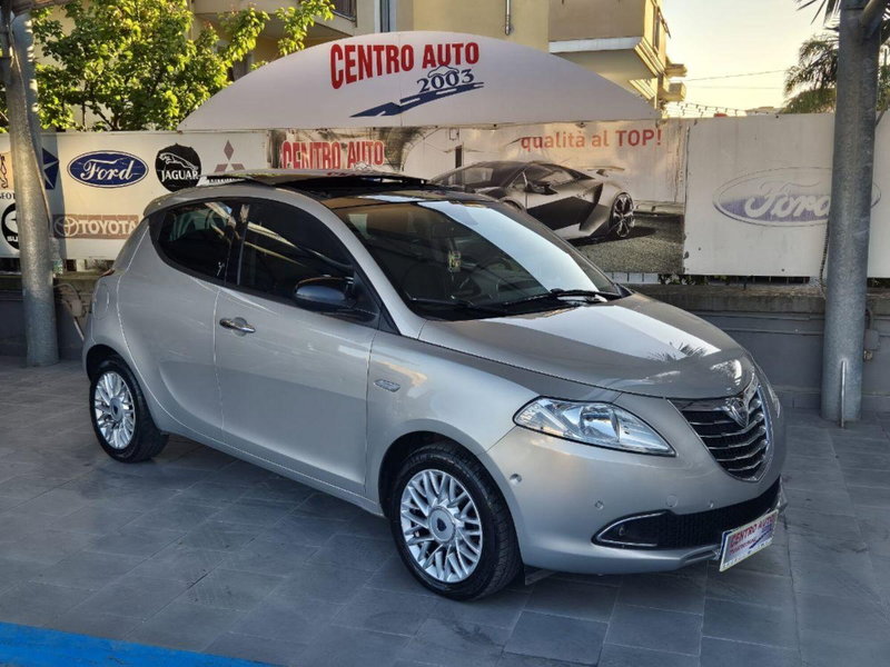 Lancia Ypsilon 0.9 TwinAir 85 CV 5 porte S&S DFN Platinum