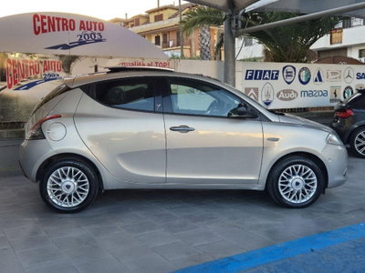 Lancia Ypsilon 0.9 TwinAir 85 CV 5 porte S&S DFN Platinum (9)