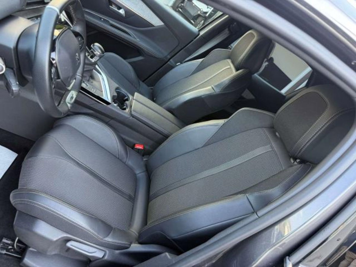Peugeot 3008 PureTech Turbo 130 S&S GT (8)