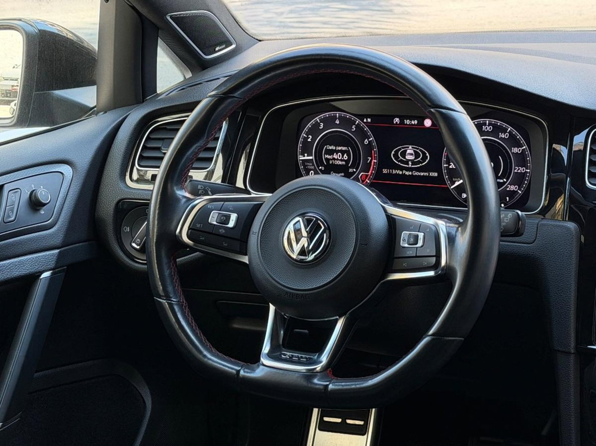 Volkswagen Golf GTI Performance 2.0 245 CV TSI 5p. BMT (14)