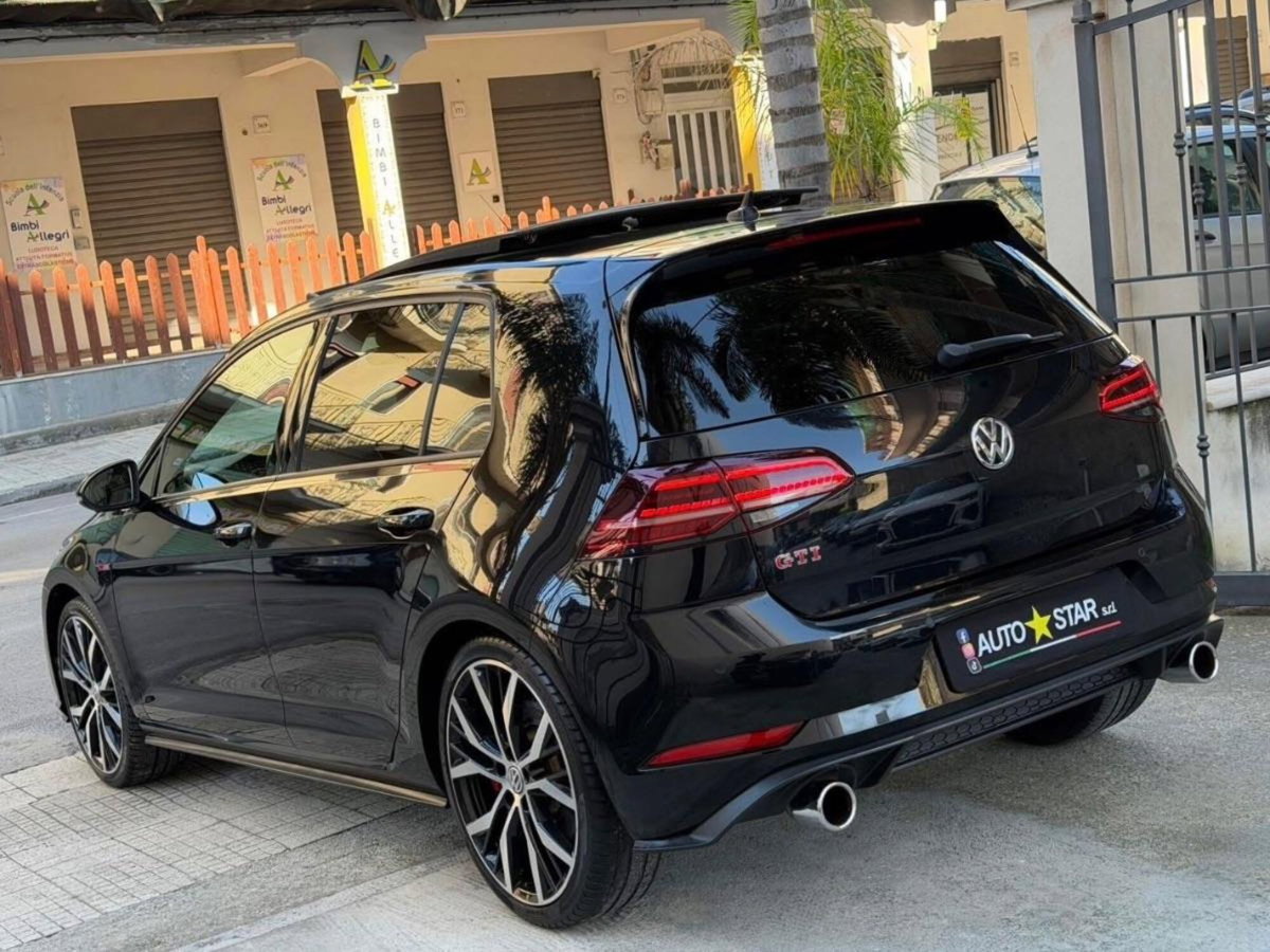 Volkswagen Golf GTI Performance 2.0 245 CV TSI 5p. BMT (6)