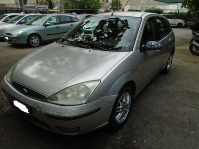 Ford Focus 1.6i 16V cat 5p. Ghia (5)