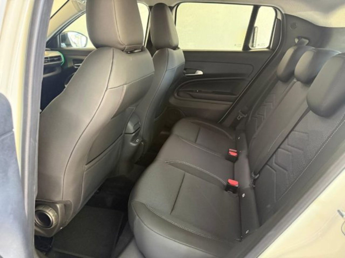 Jeep Avenger 1.2 turbo Summit fwd 100cv (12)
