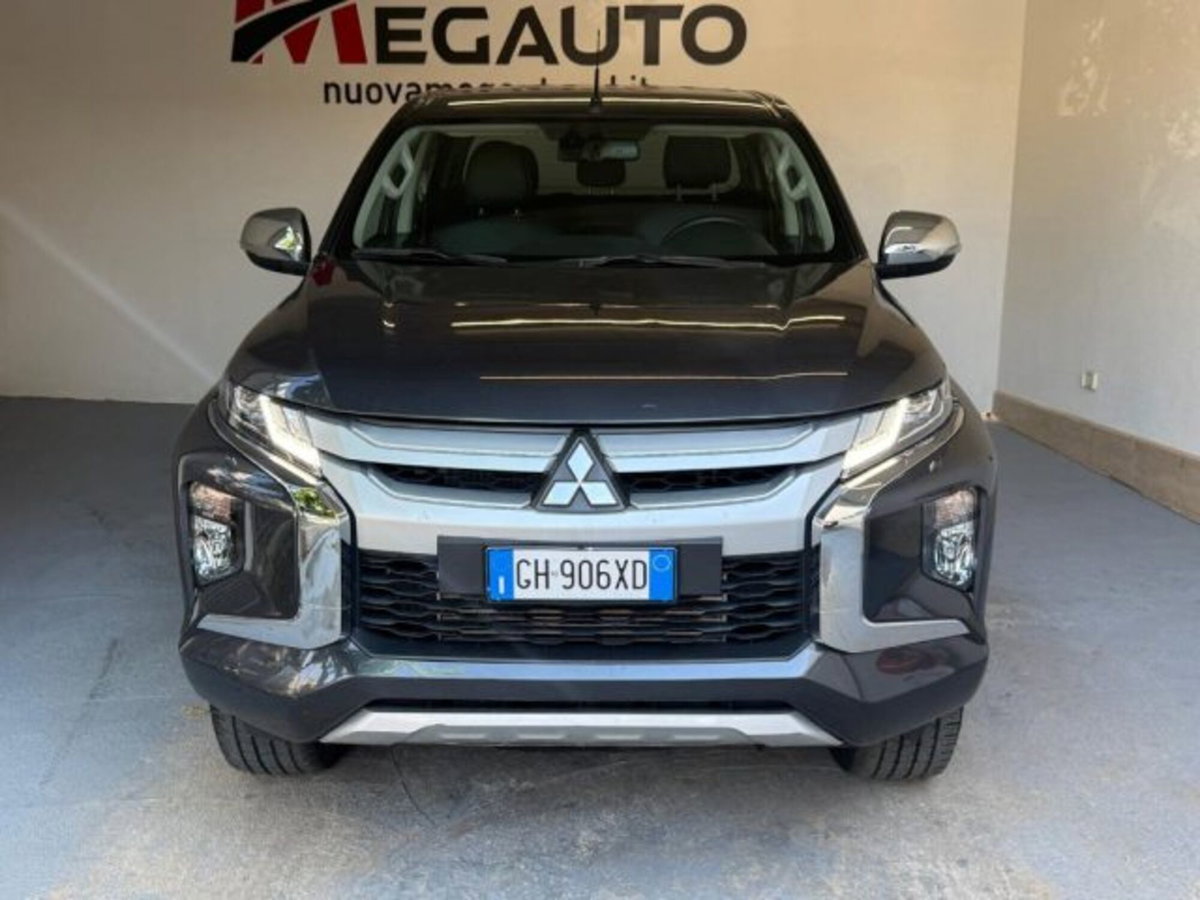 Mitsubishi L200 2.3 D Double Cab 4x4 Super Select P0. Diamond (4)