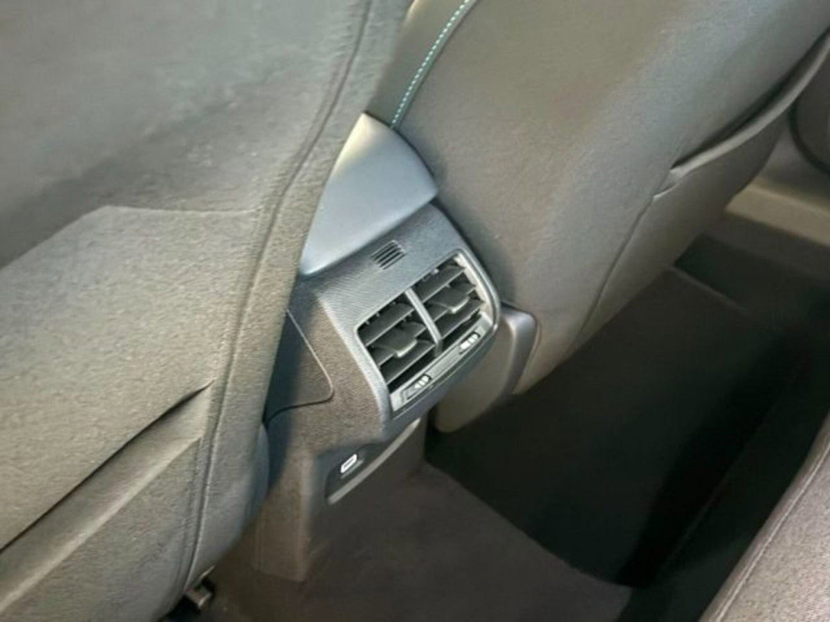 Citroen C4 1.5 bluehdi Max s&s 130cv eat8 (10)