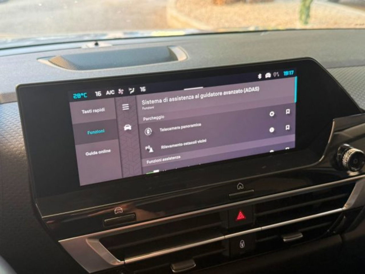 Citroen C4 1.5 bluehdi Max s&s 130cv eat8 (20)