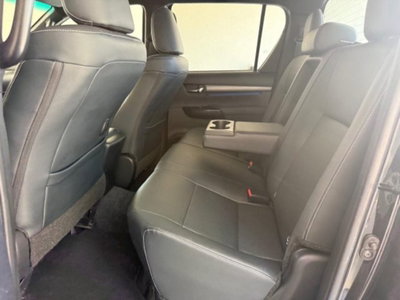 Toyota Hilux 2.8 D A/T 4WD porte Double Cab Invincible (11)