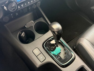Toyota Hilux 2.8 D A/T 4WD porte Double Cab Invincible (14)