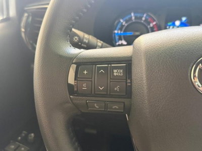 Toyota Hilux 2.8 D A/T 4WD porte Double Cab Invincible (18)