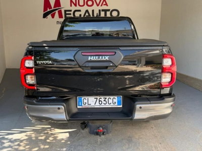 Toyota Hilux 2.8 D A/T 4WD porte Double Cab Invincible (6)