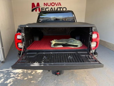 Toyota Hilux 2.8 D A/T 4WD porte Double Cab Invincible (8)