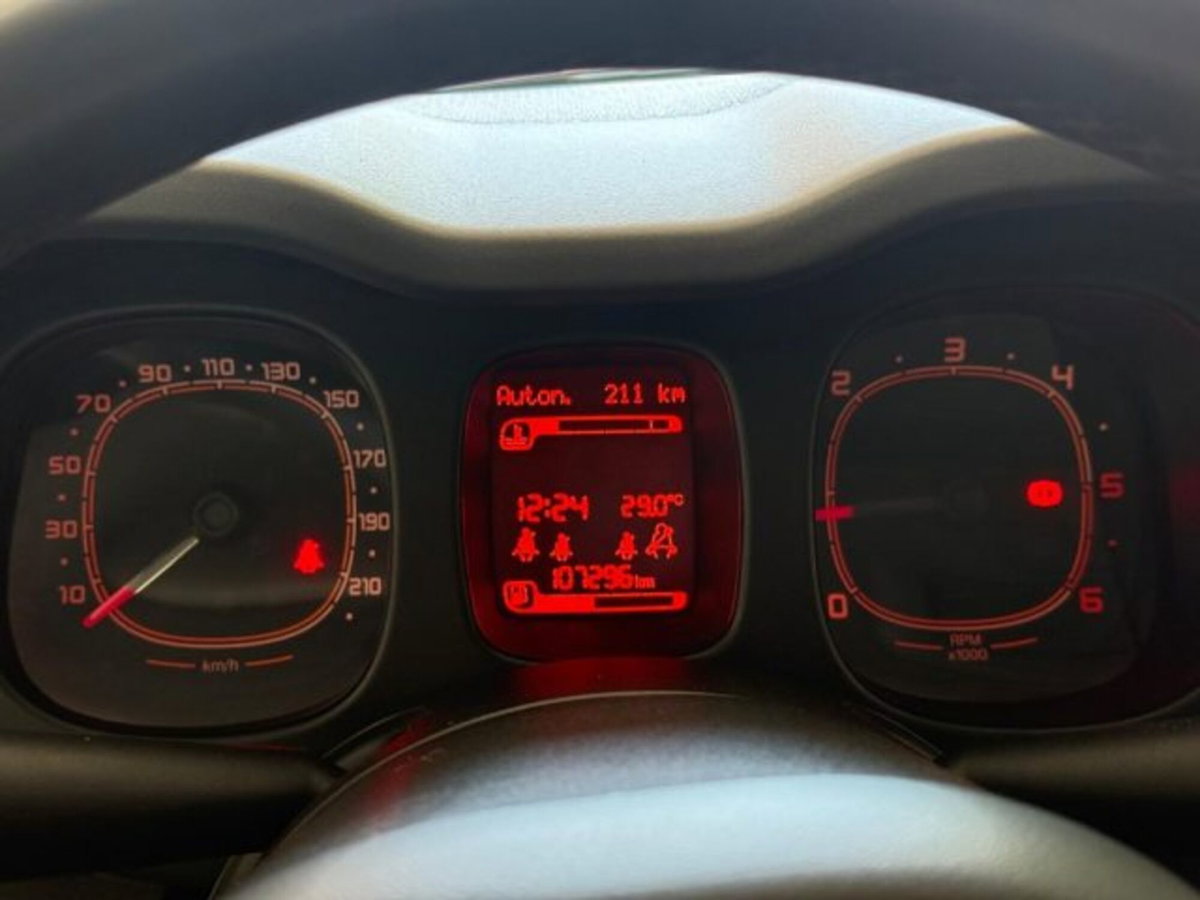 Fiat Panda 1.3 MJT 95 CV S&S Lounge (16)