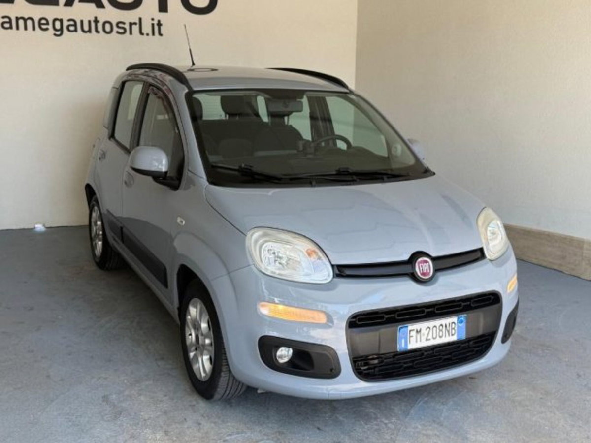 Fiat Panda 1.3 MJT 95 CV S&S Lounge (2)