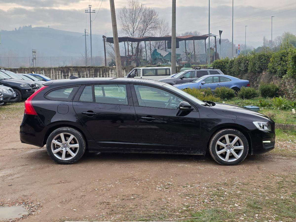 Volvo V60 D2 Geartronic Summum (10)
