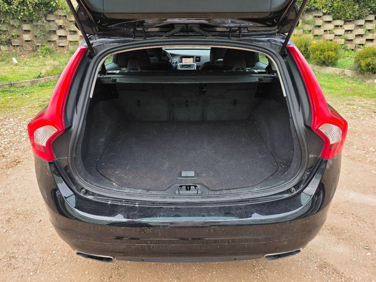 Volvo V60 D2 Geartronic Summum (13)