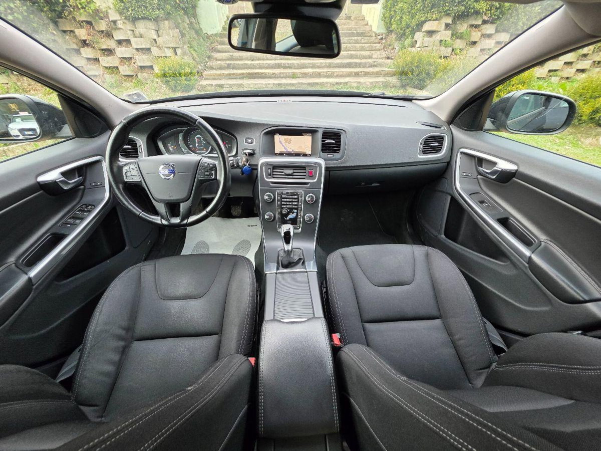 Volvo V60 D2 Geartronic Summum (14)