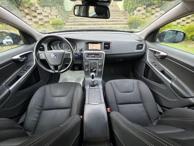 Volvo V60 D2 Geartronic Summum (14)