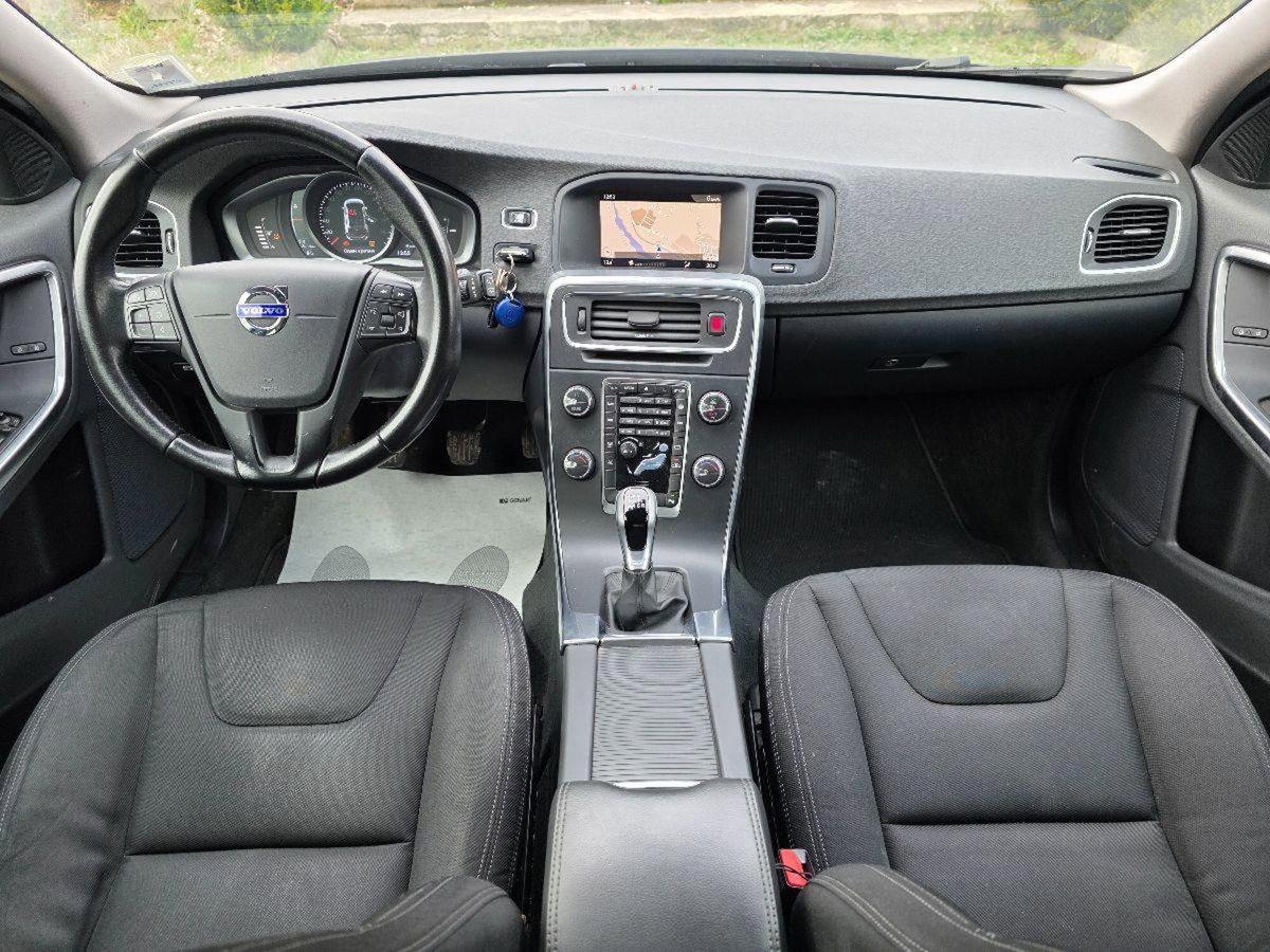 Volvo V60 D2 Geartronic Summum (15)